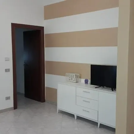 Marilyn House Apartment *